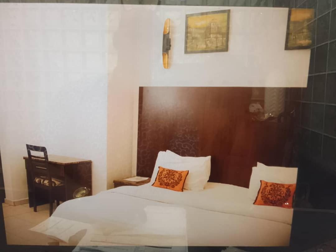 Diamond Lane Hotel Abuja Extérieur photo